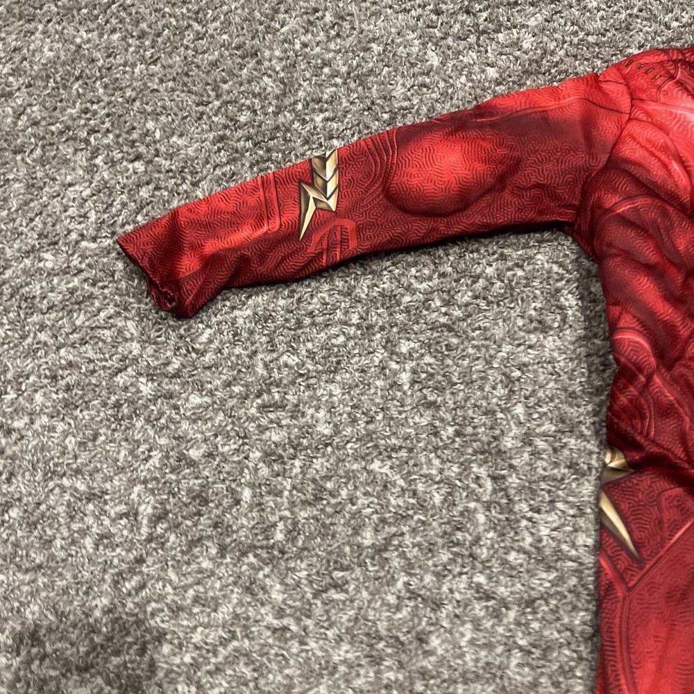 The Flash Costume Size Medium - Picture 3 of 4